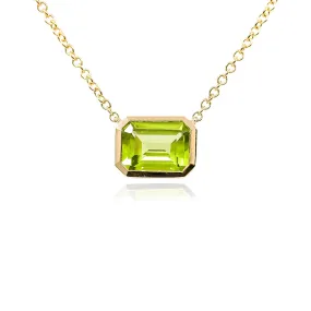 14K YELLOW GOLD EMERALD-CUT PERIDOT SOLITAIRE NECKLACE