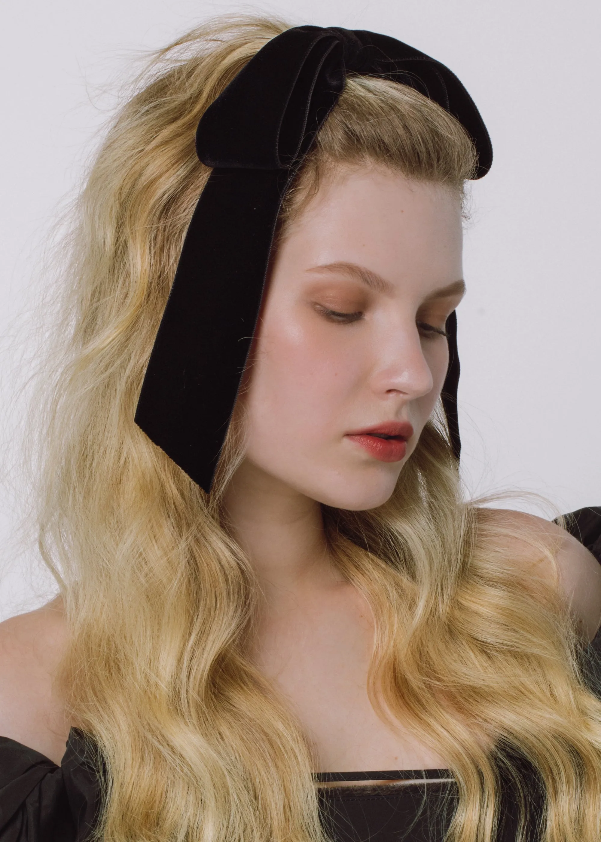 Adley Velvet Bow Barrette -- Black