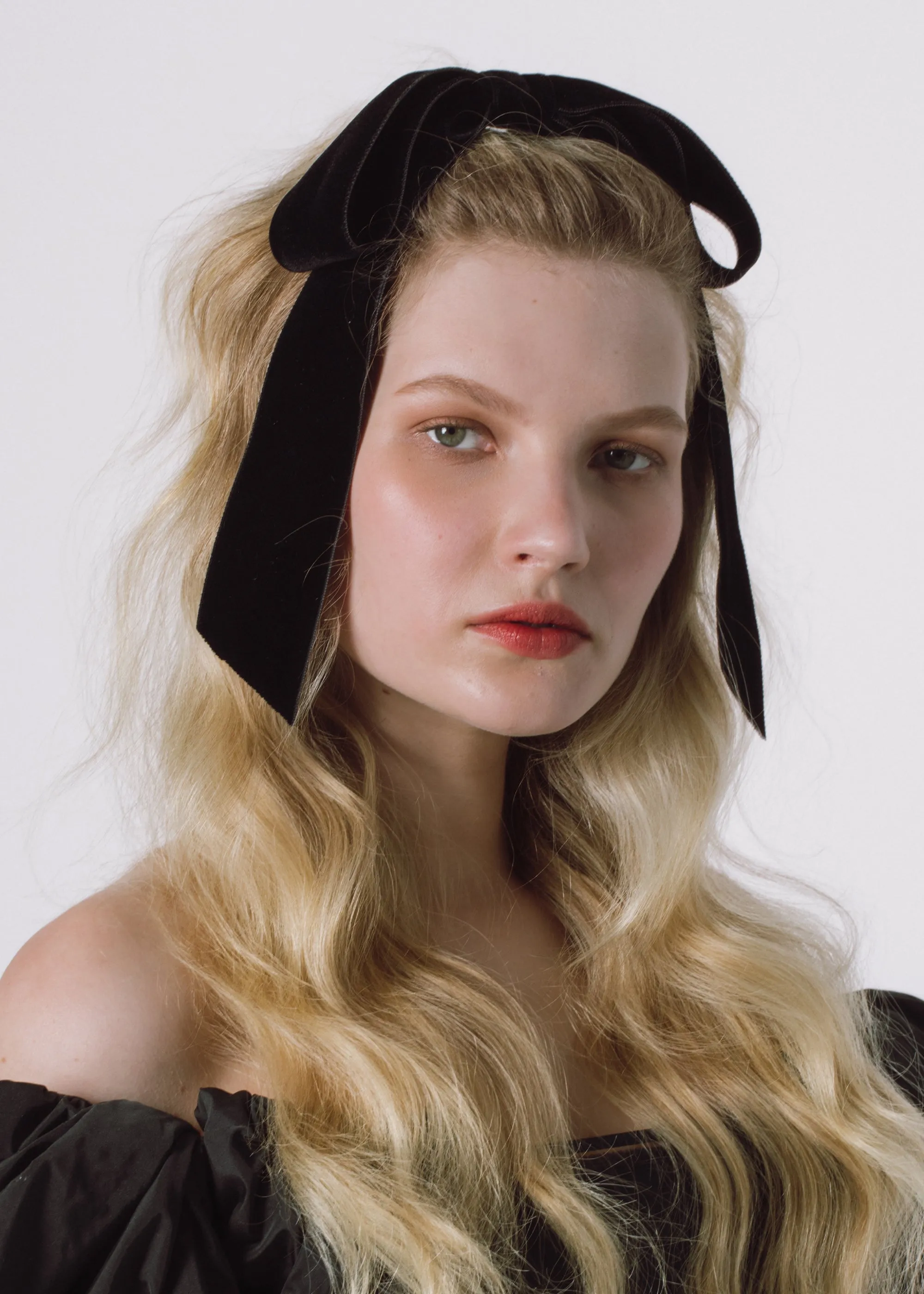 Adley Velvet Bow Barrette -- Black