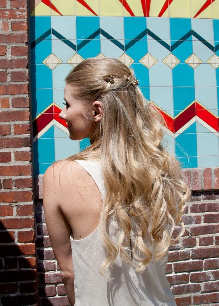 Contrasting Crystal Flower Barrette