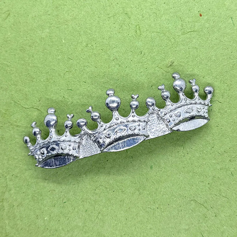 Crown Barrette Five Spikes