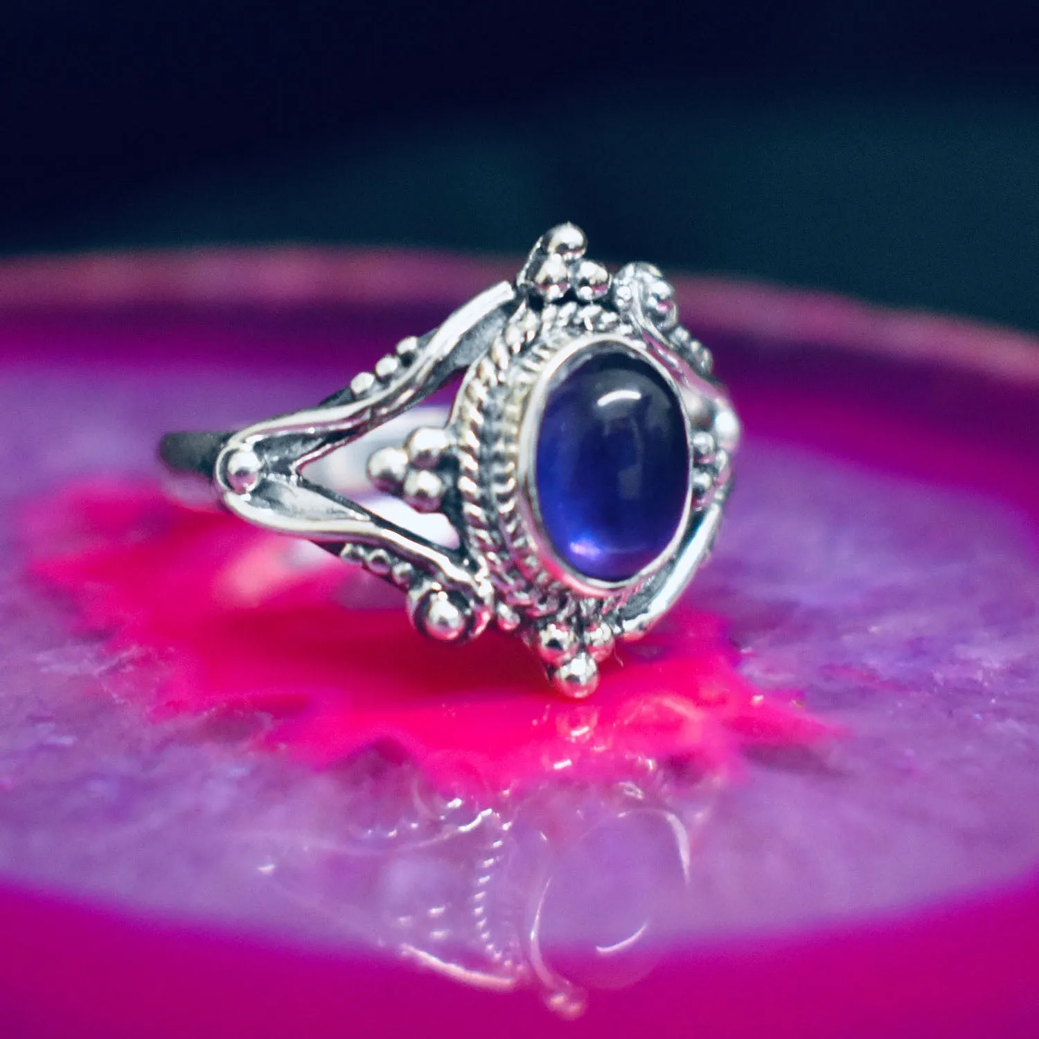 Detailed Amethyst Ring (925) Sterling Silver