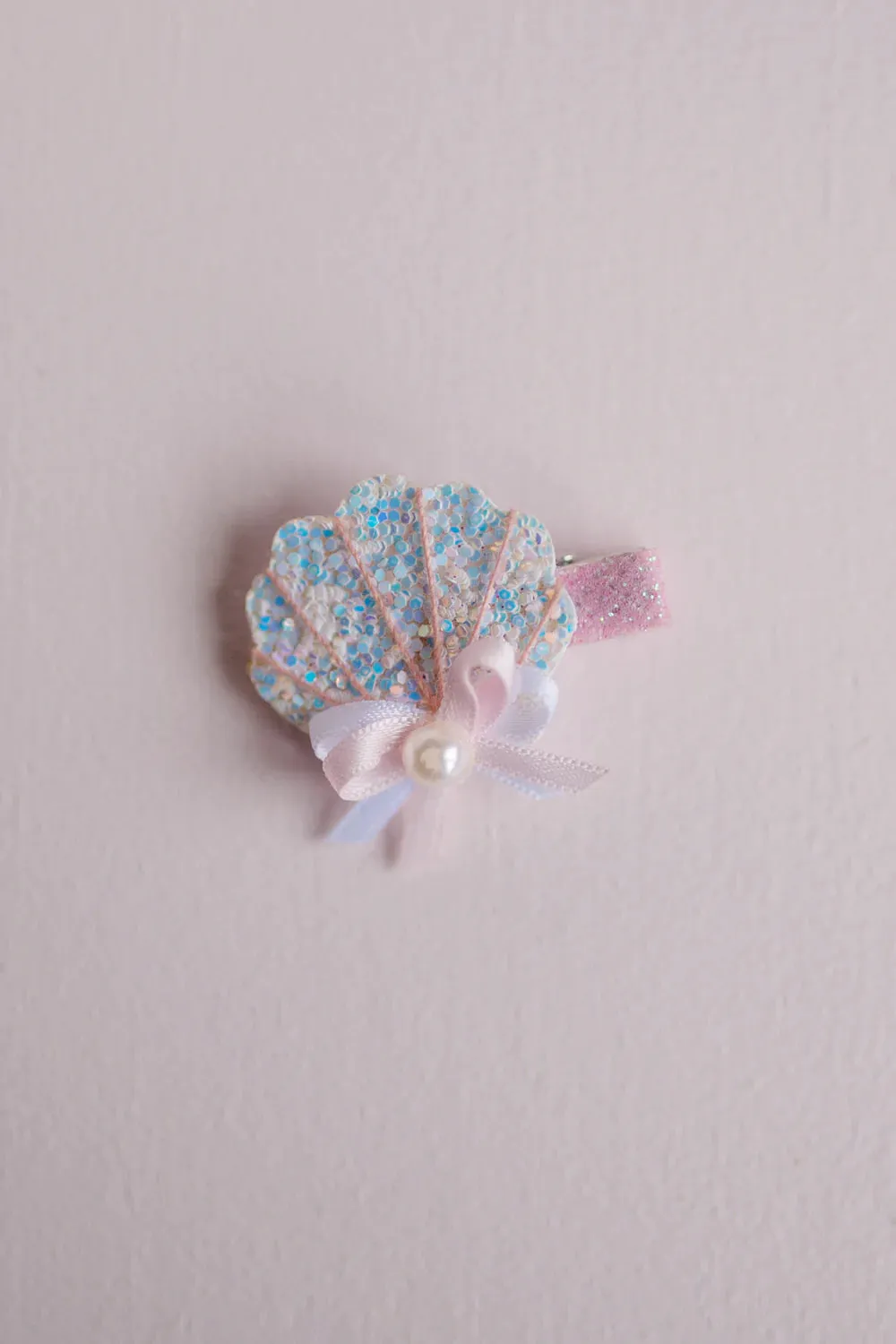 Great Pretenders Boutique Sparkle Shell Hairclip