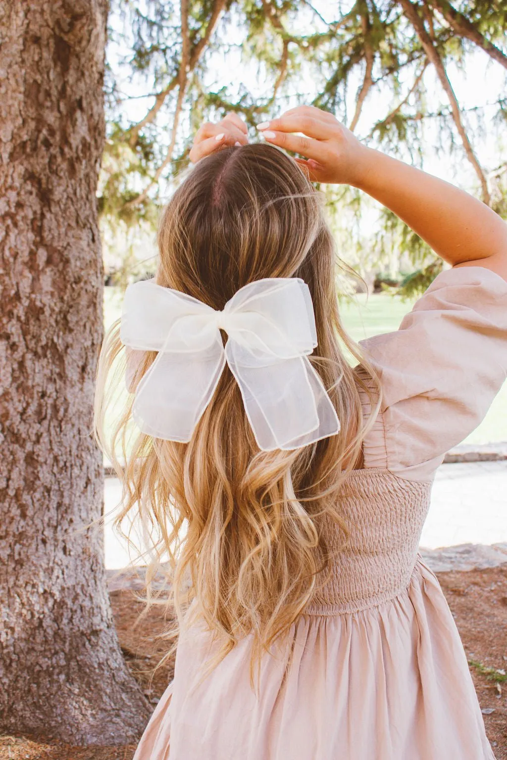 Juliette Cream Bow Barrette