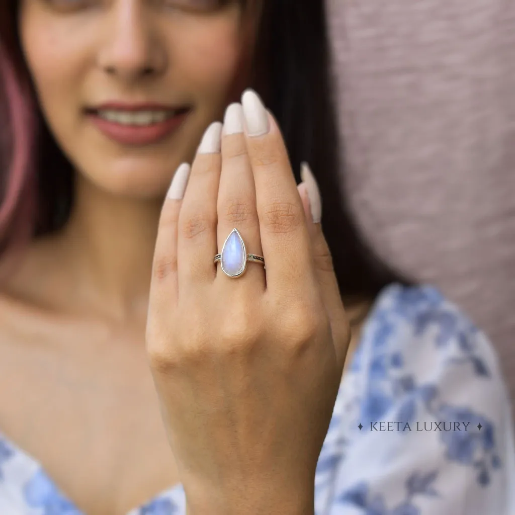 Pear Fantasy - Moonstone Ring