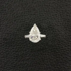 Pear shaped Diamond Engagement Ring