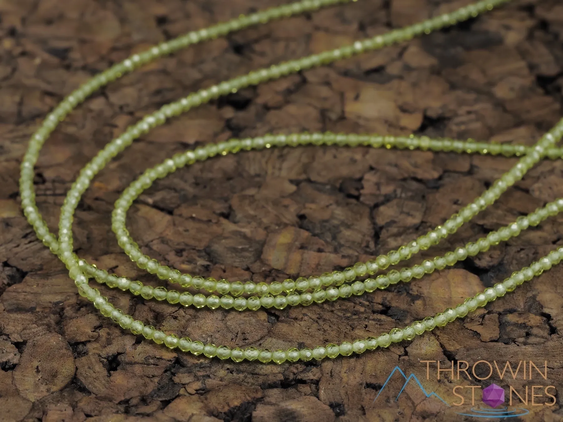 PERIDOT Crystal Necklace, Choker - Faceted Seed Beads - Dainty Crystal Necklace, Beaded Necklace, Birthstone Necklace, Jewelry, E1584