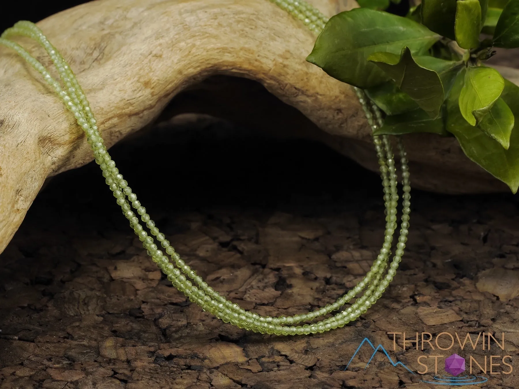 PERIDOT Crystal Necklace, Choker - Faceted Seed Beads - Dainty Crystal Necklace, Beaded Necklace, Birthstone Necklace, Jewelry, E1584