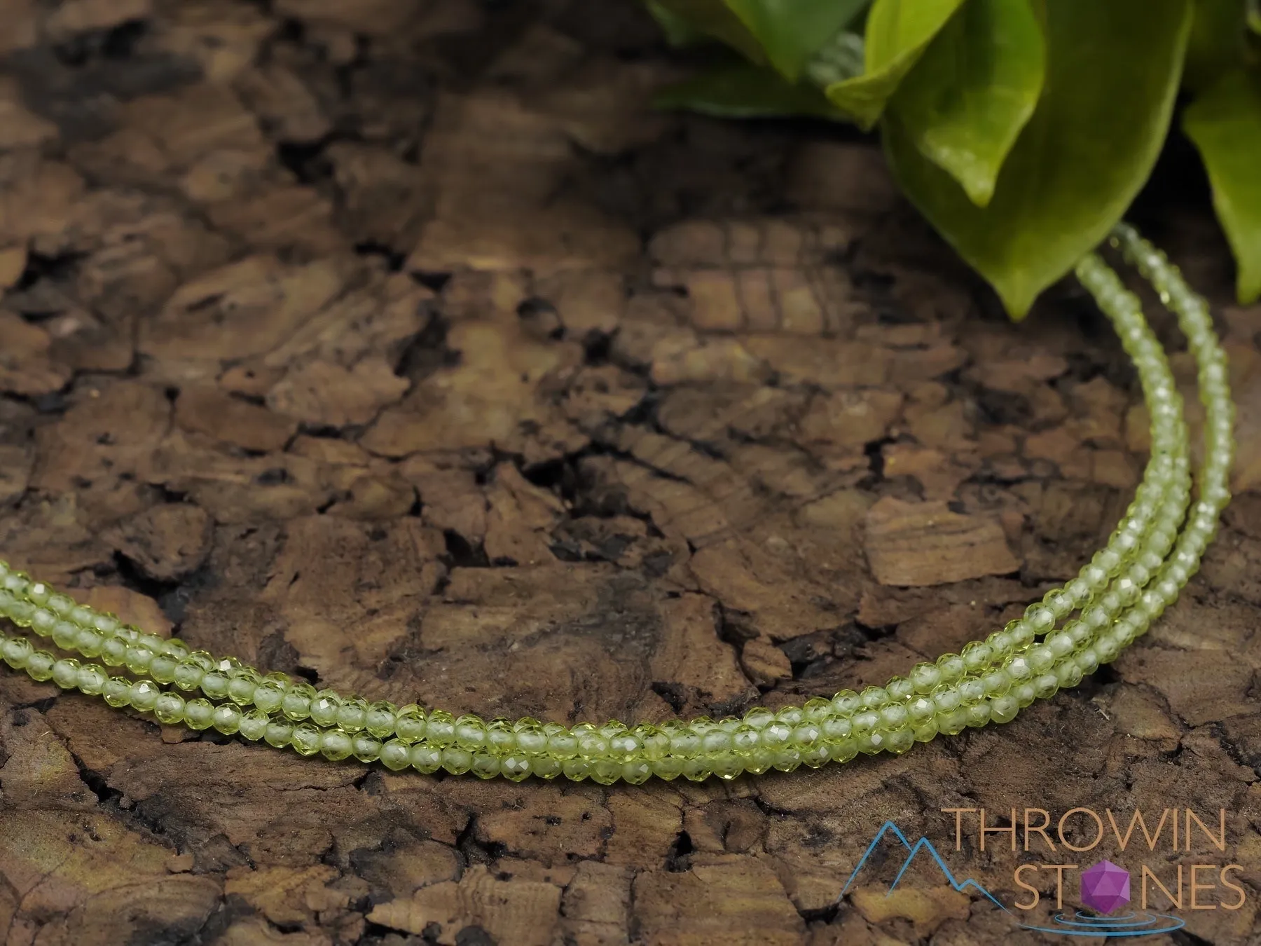 PERIDOT Crystal Necklace, Choker - Faceted Seed Beads - Dainty Crystal Necklace, Beaded Necklace, Birthstone Necklace, Jewelry, E1584