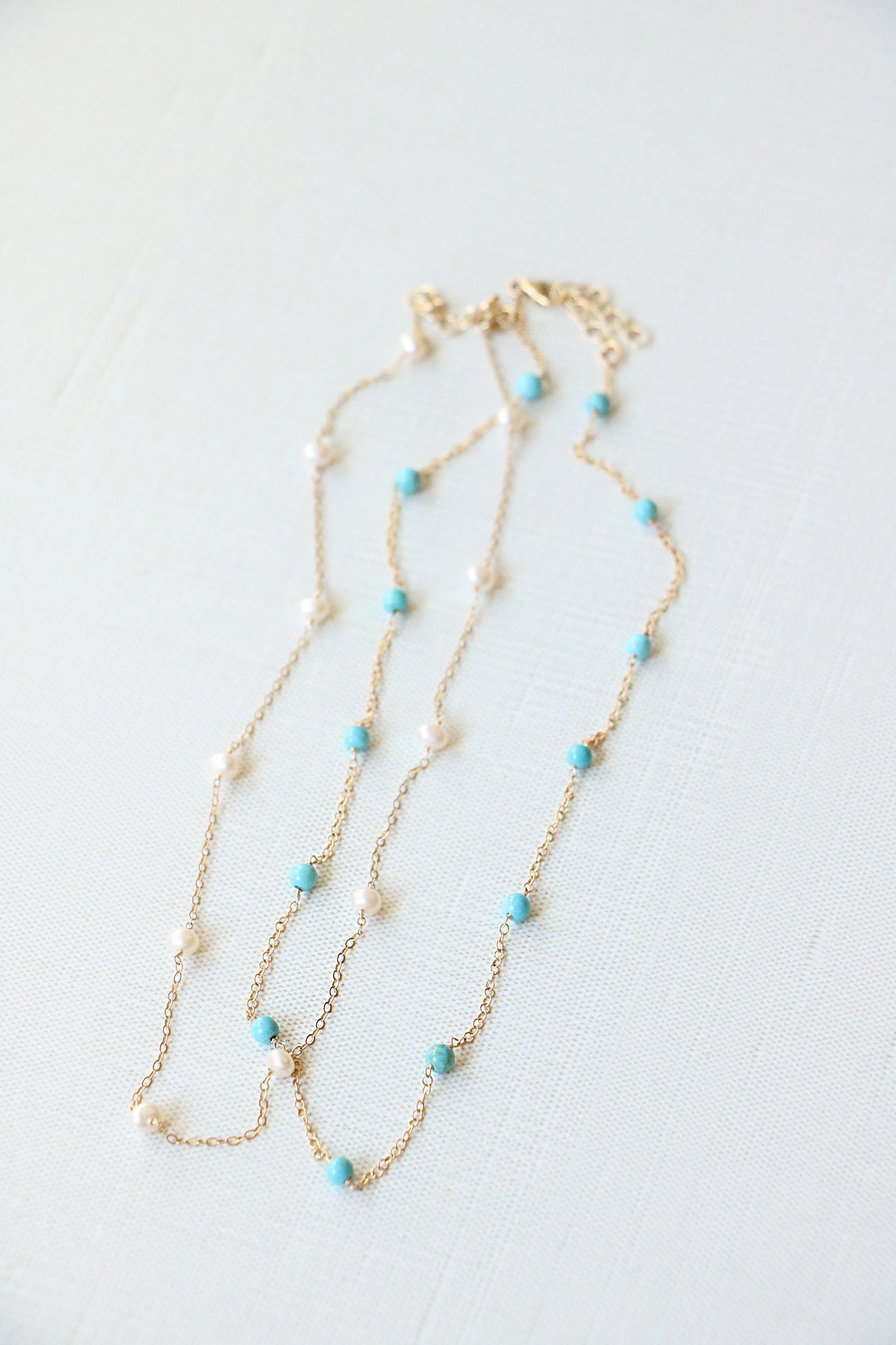 pops of pearl necklace { gold }