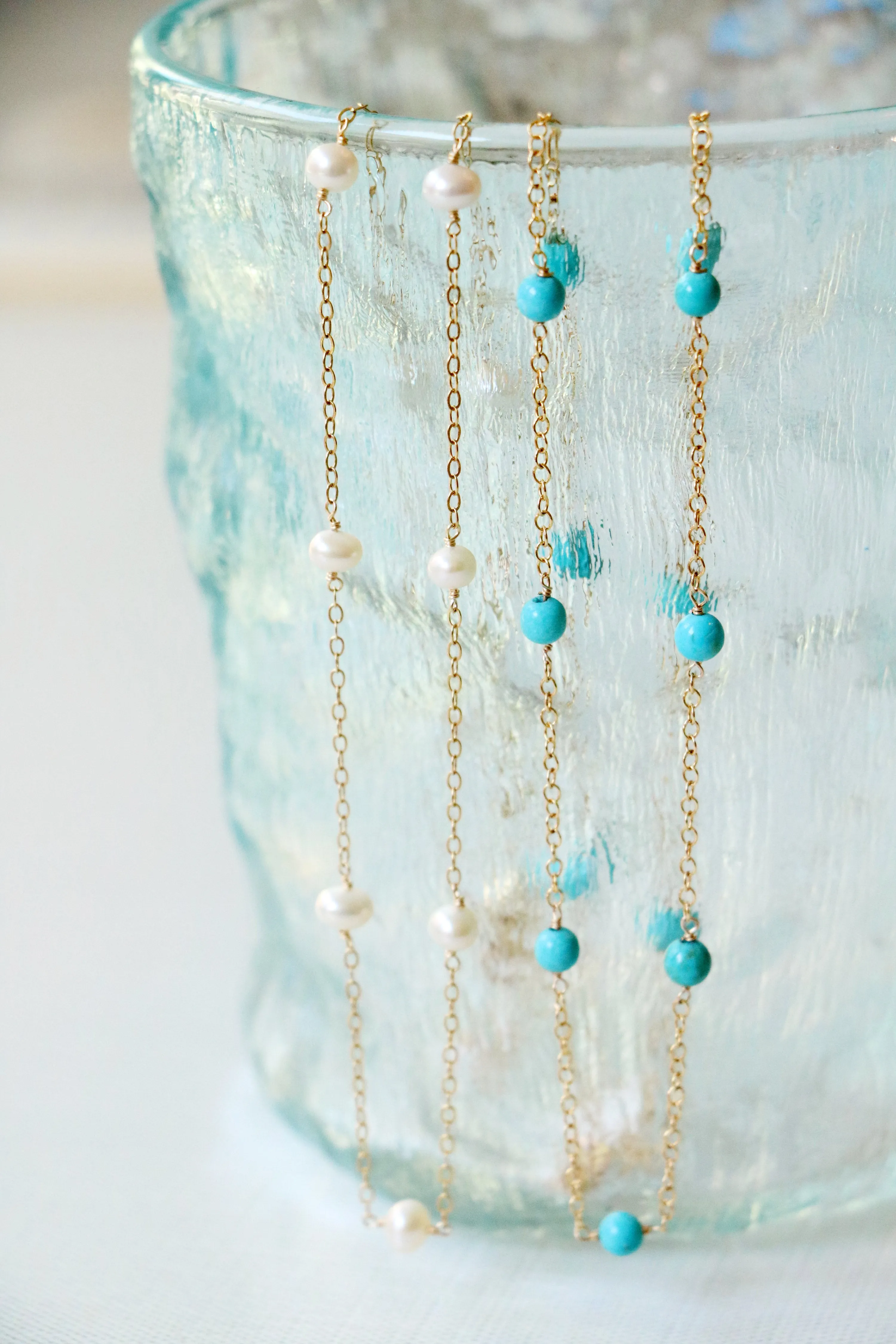 pops of pearl necklace { gold }