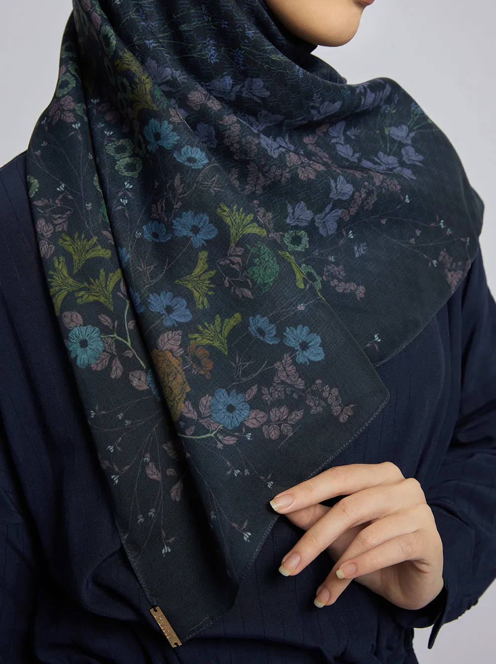 PRUDENCE SCARF NAVY