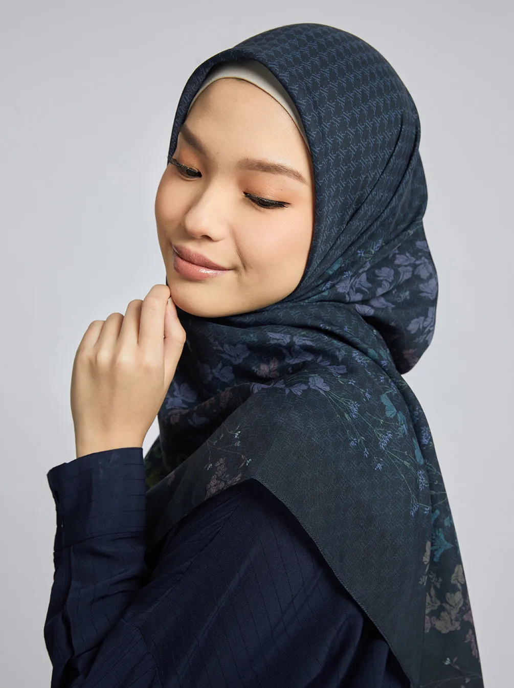 PRUDENCE SCARF NAVY