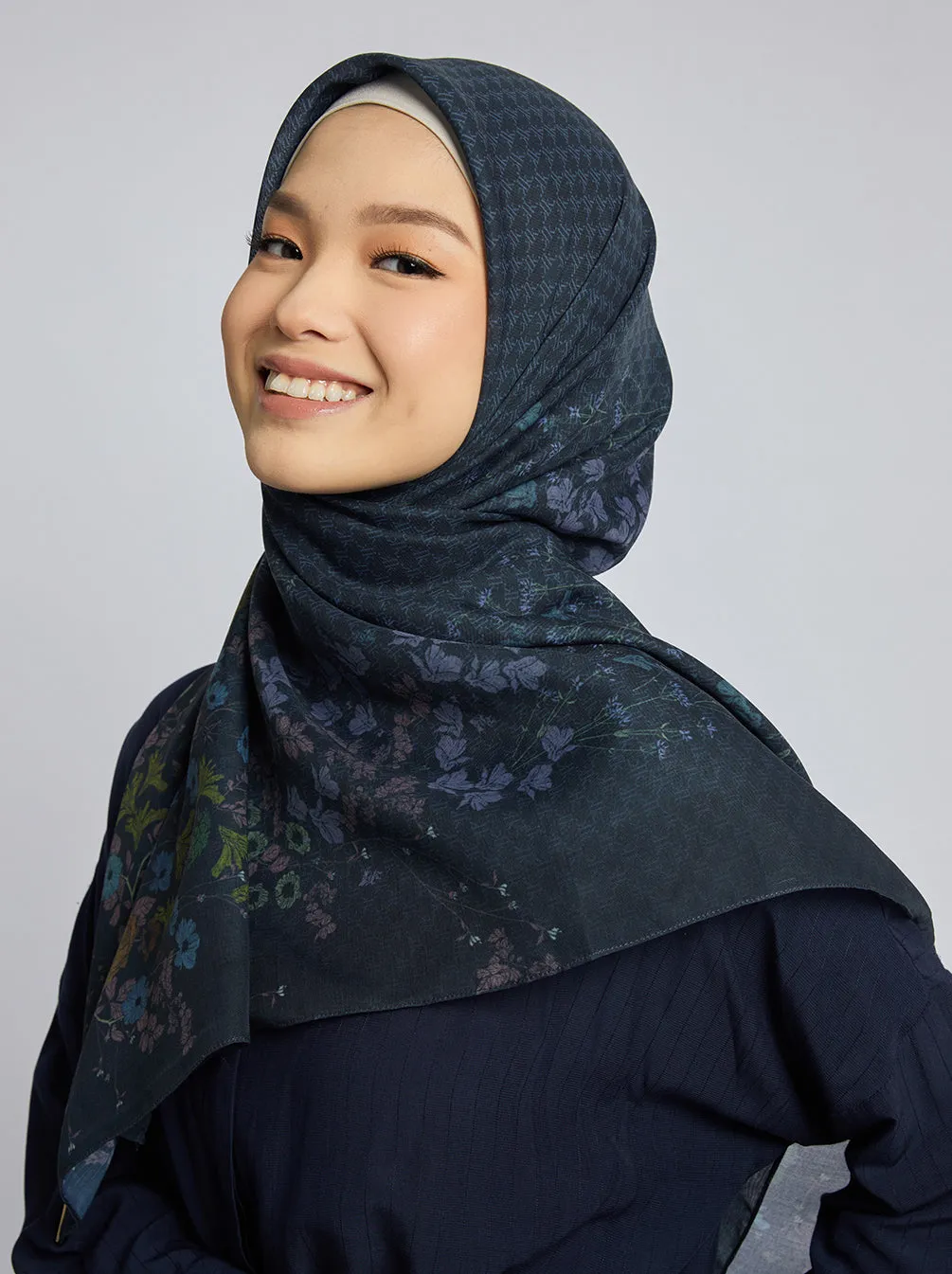 PRUDENCE SCARF NAVY