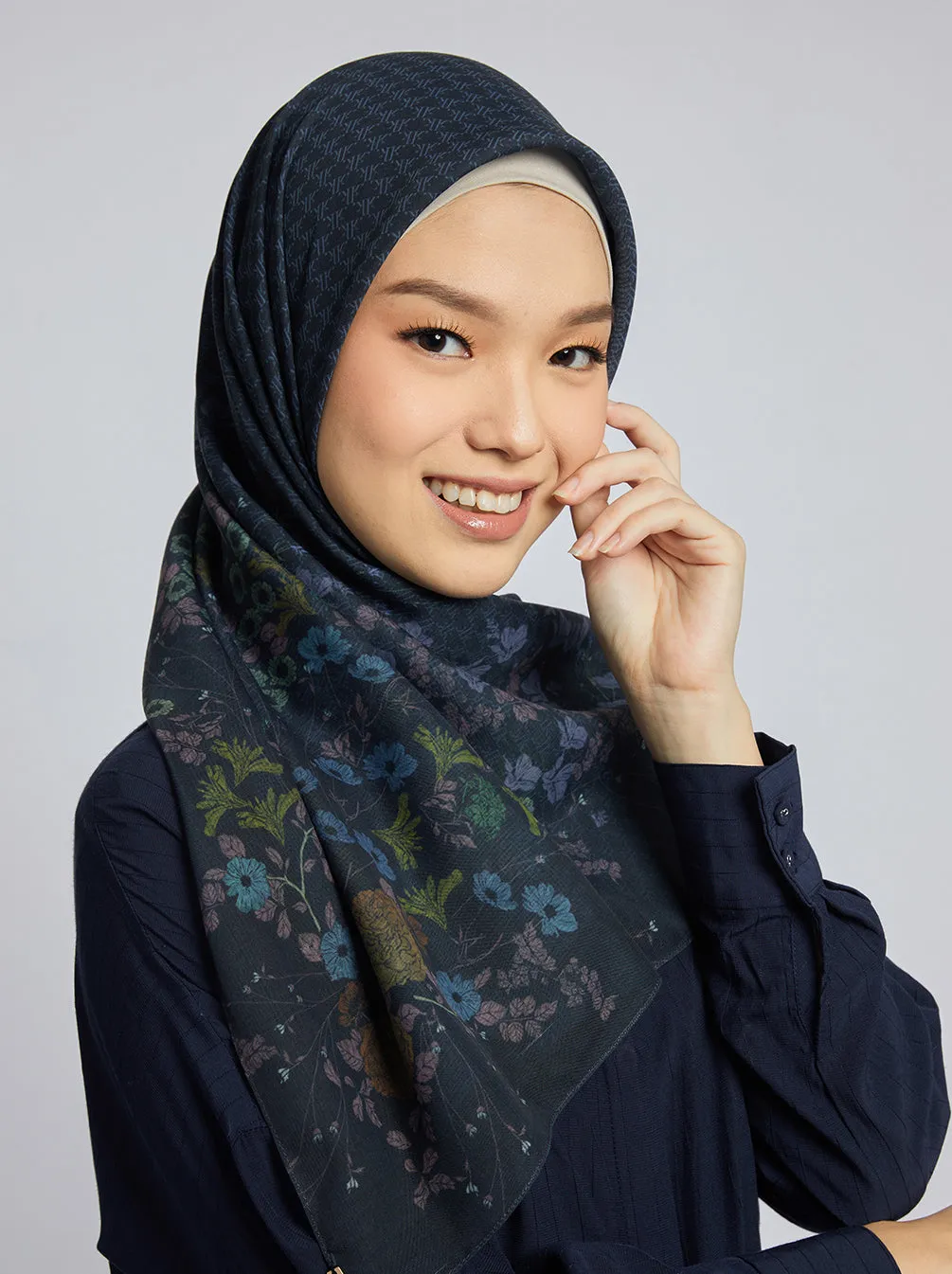 PRUDENCE SCARF NAVY