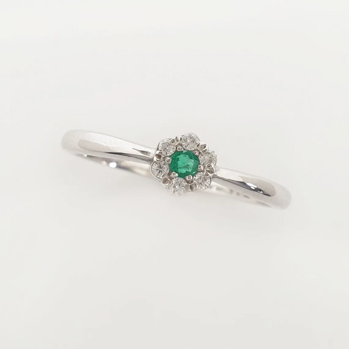 Rossete emerald diamond ring