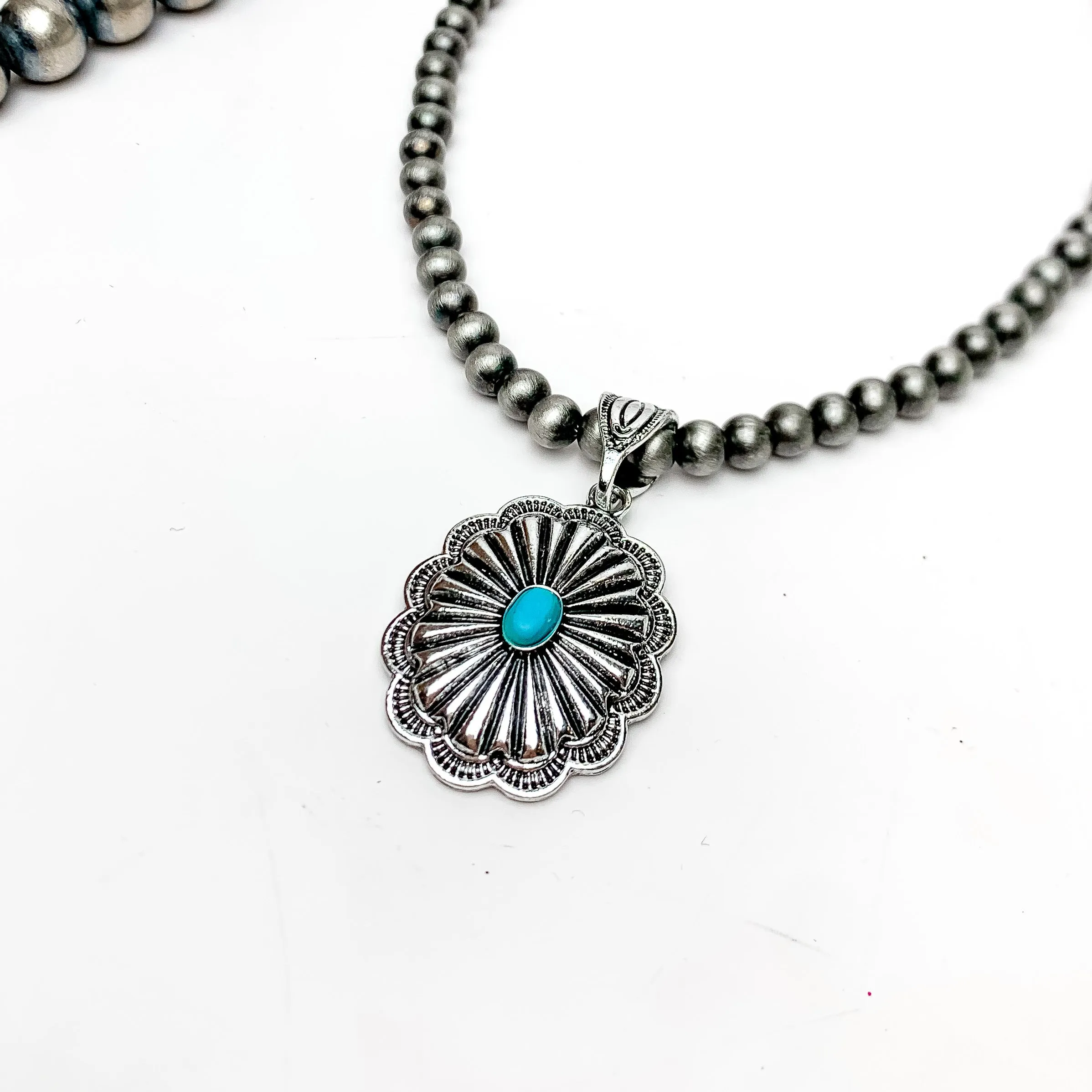 Silver Tone Pearl Necklace Featuring a Pendent With Turquoise Blue Stone