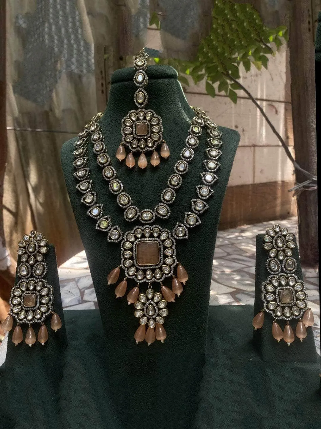 Victorian Kundan Set