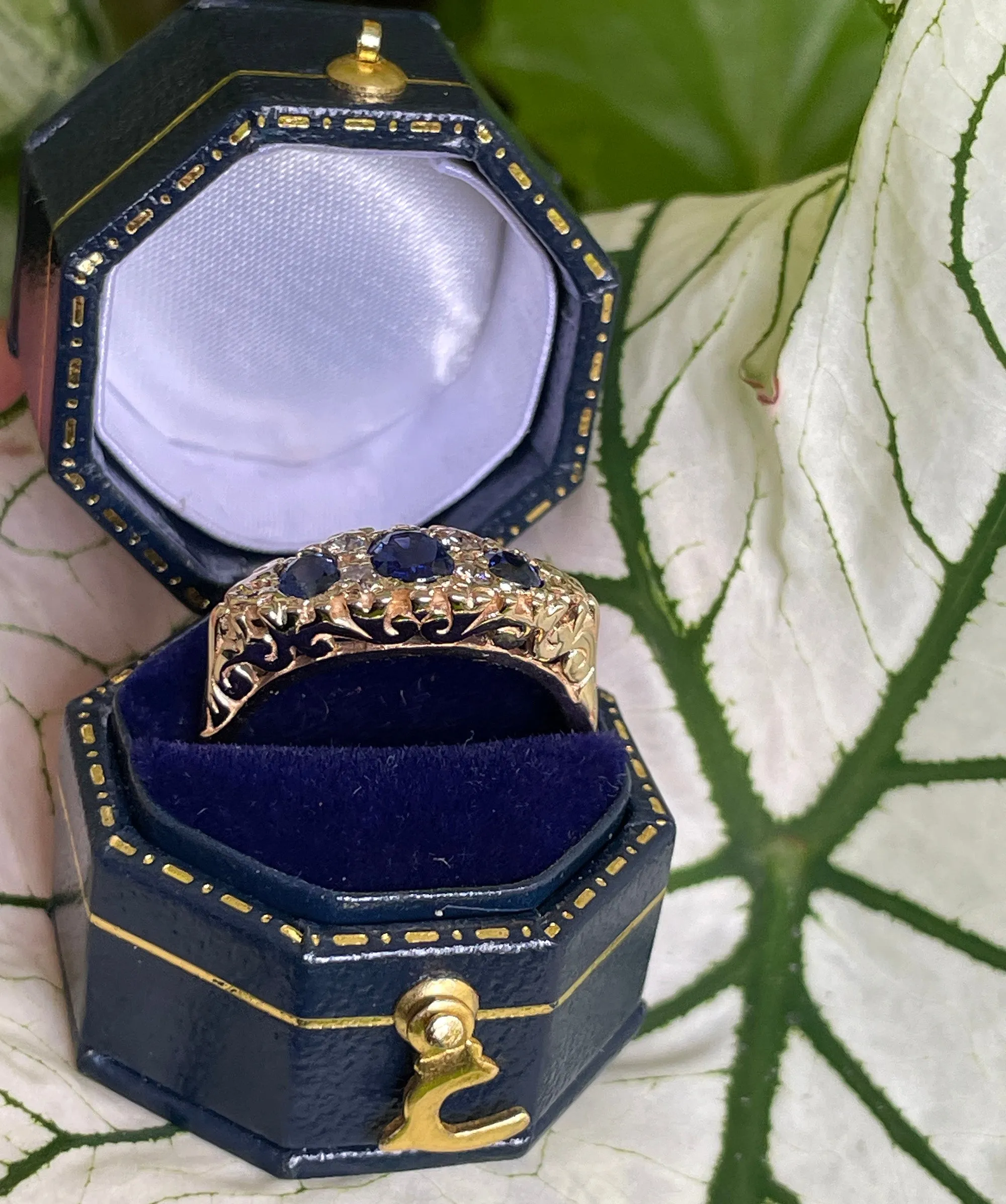 Victorian Revival 1.09ct Vintage GIA Blue Sapphire & Diamond Trilogy 16k Gold Ring