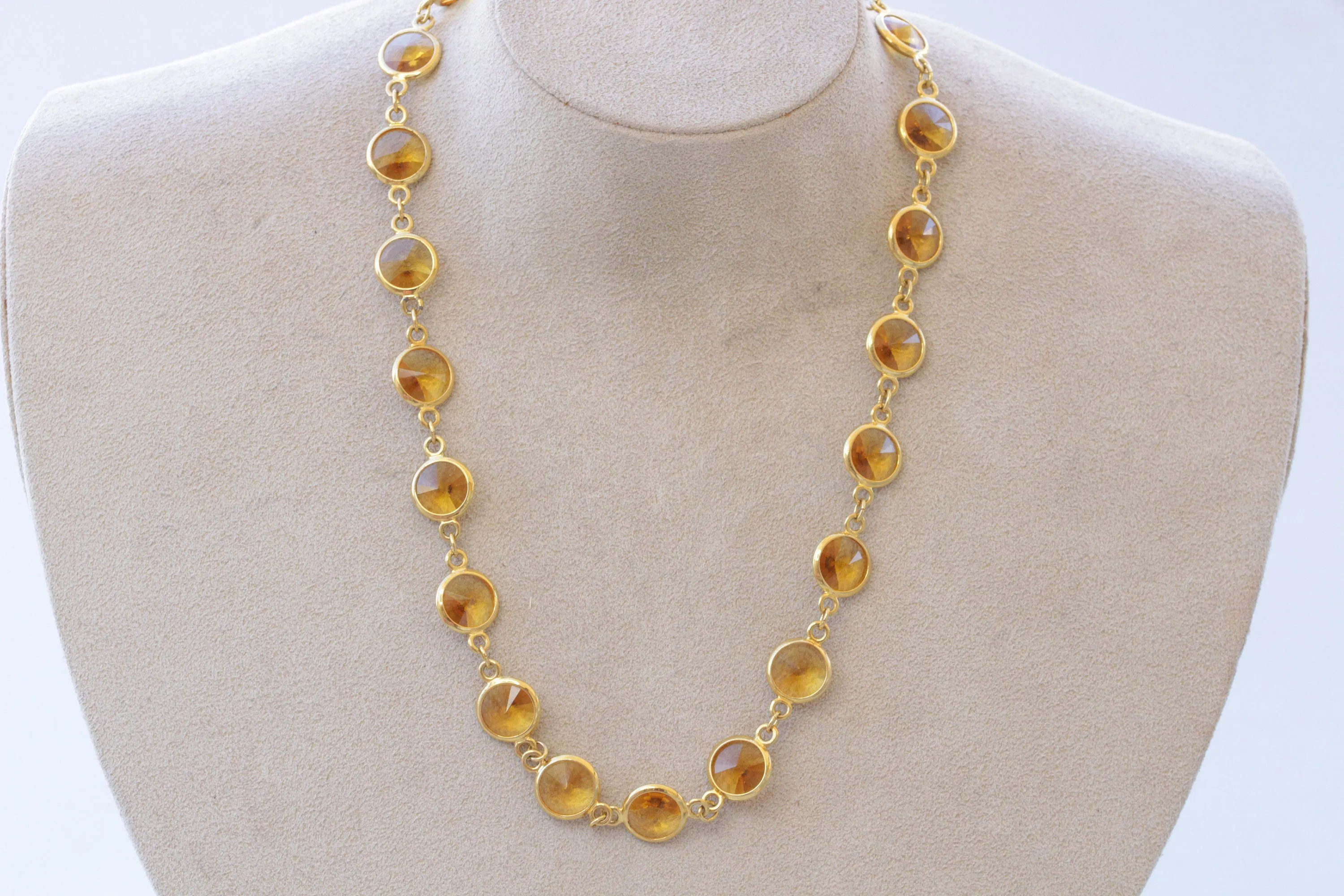 YELLOW GOLD NECKLACE