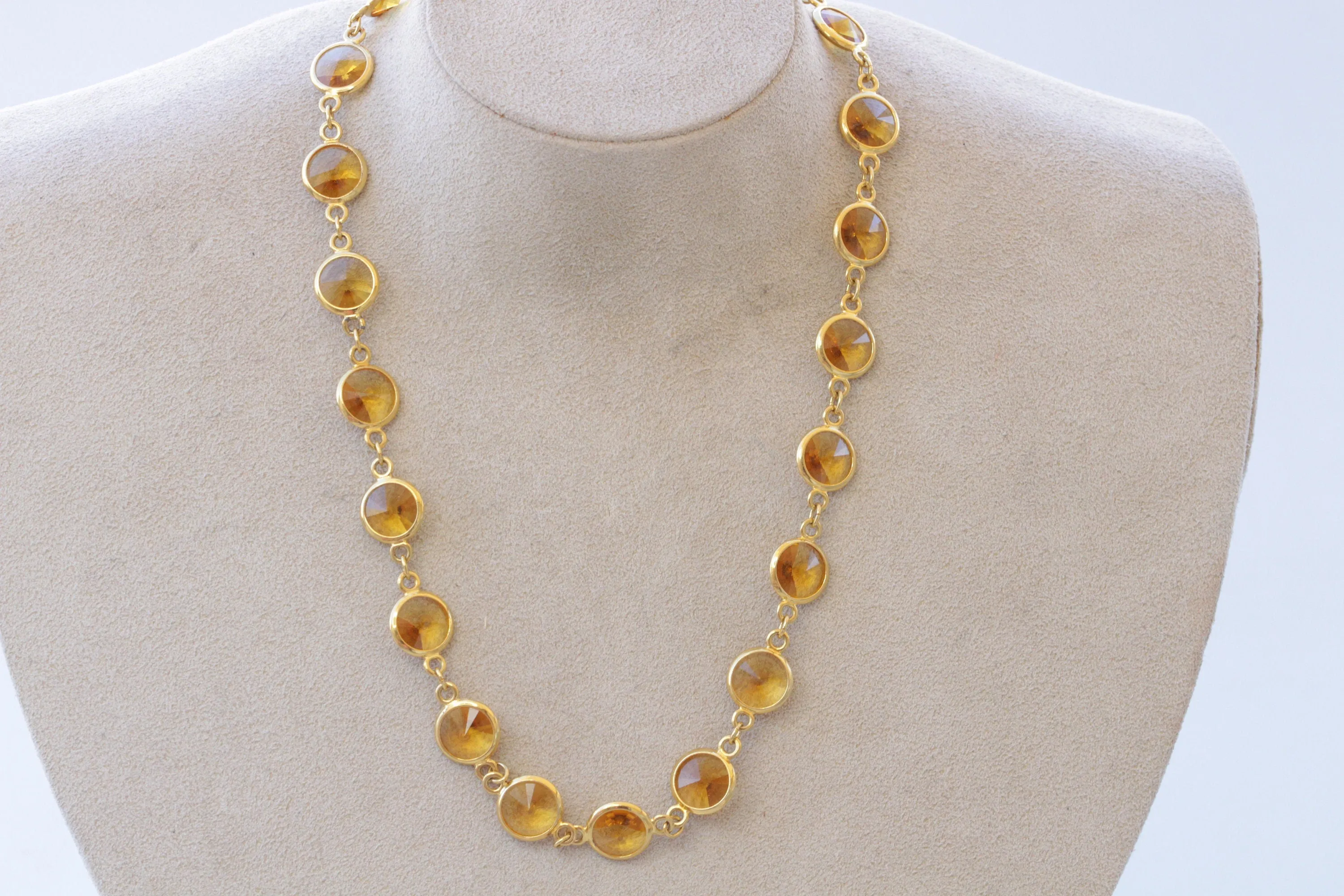 YELLOW GOLD NECKLACE